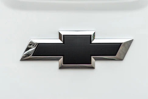 position-2-emblema-chevrolet-neg-1.jpg